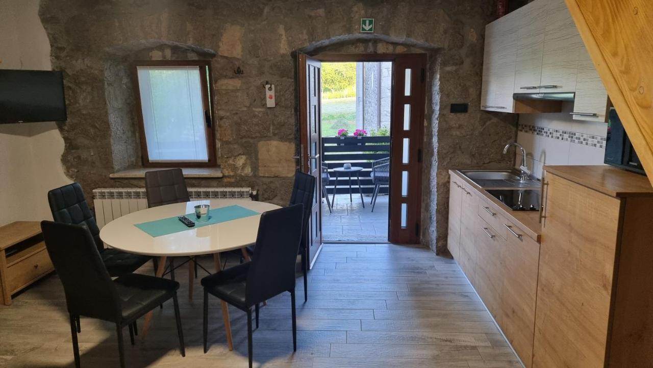 Villa Kos Lupoglav  Εξωτερικό φωτογραφία