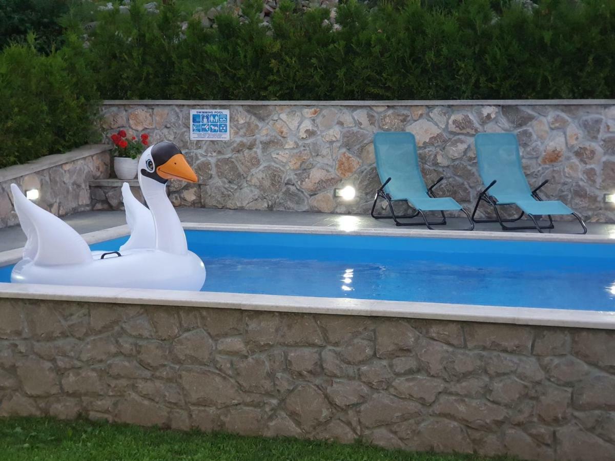 Villa Kos Lupoglav  Εξωτερικό φωτογραφία